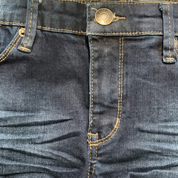 Mudd Flx Stretch Frayed Hem Dark Wash Jean Shorts - Picture 5 of 9